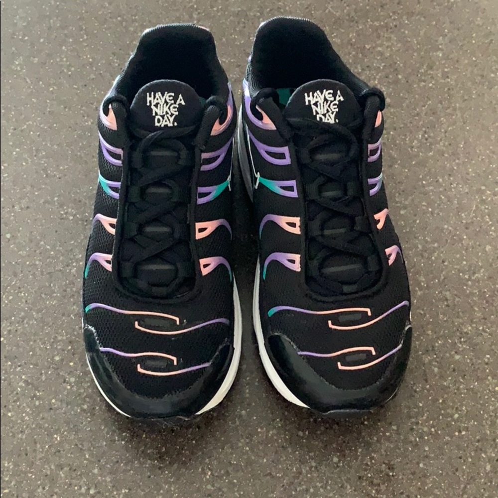 Girls Nike Air Max TN Size 2